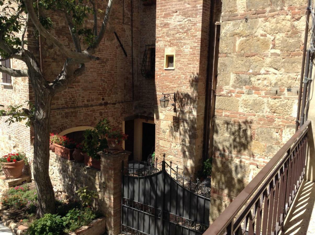 Luxury Apartment Piazza Grande Montepulciano Luaran gambar